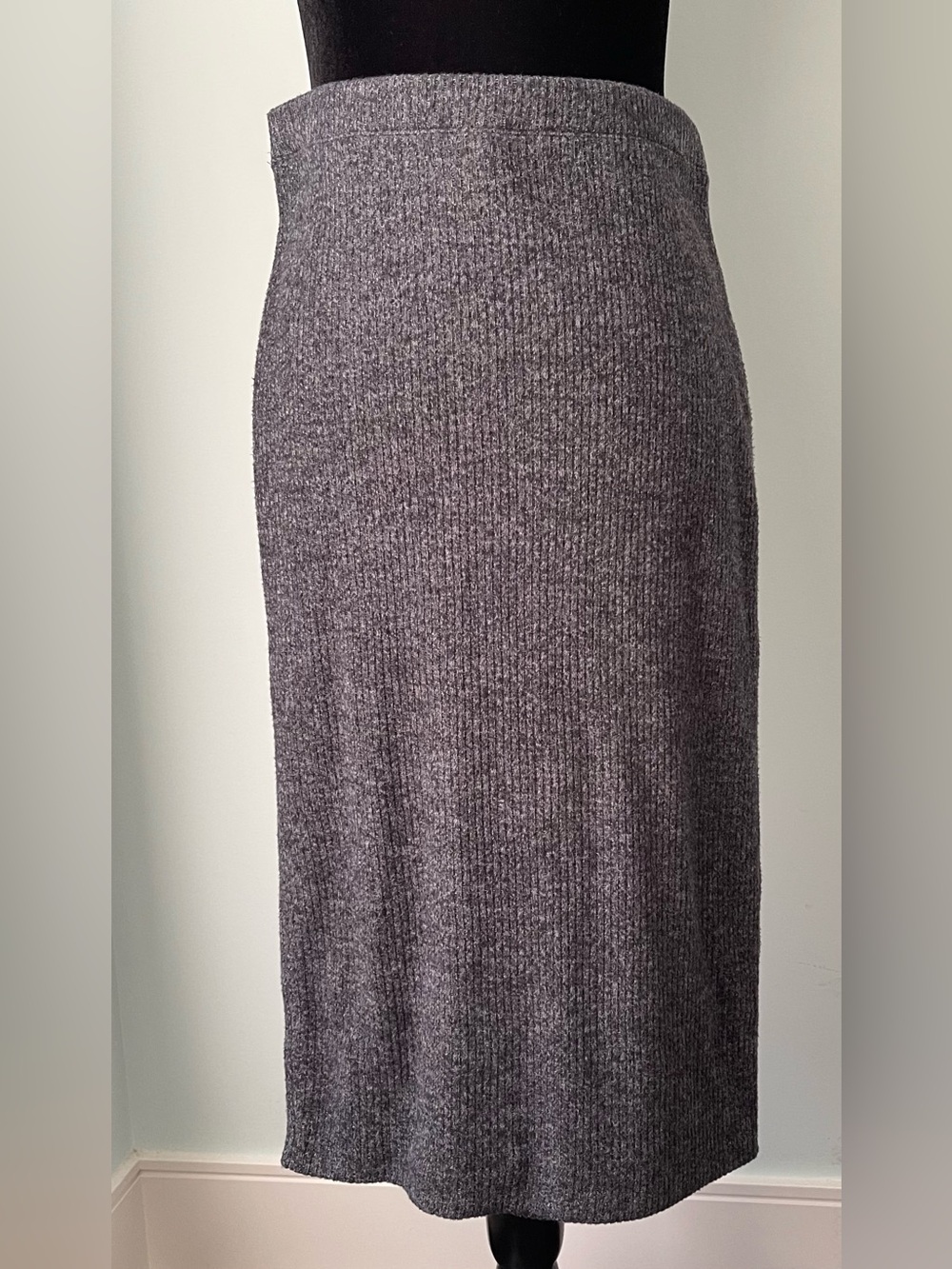 Gray Ribbed Knit Midi Skirt